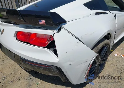 2014 Chevrolet Corvette Stingray Z51 из США, поврежденный, VIN 1G1YH2D78E5130786